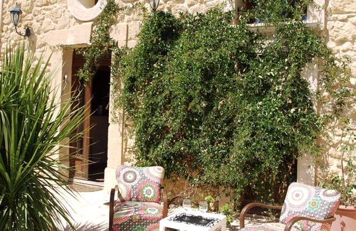 Nezignan-L'Eveque Casa | Acogedora casa con piscina