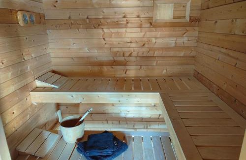 Rolvsnes Casa | cozy house with boat dock, sauna - FJORDTID