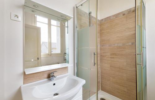 Limeil-Brevannes Casa | Cozy house with garage & large garden, PARIS Center 30min RER A, Orly airport
