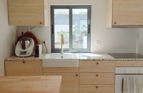 Castelo Casa | Cozy house with gorgeous swimming pool,1m from the village and 15m from thbeach.