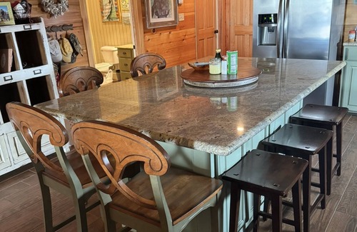 Holly Beach Casa | Cozy House with Ocean view perfect for big groups. Pet friendly!