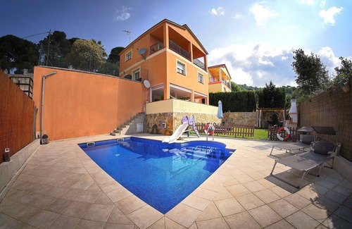 Vidreres Chalet De Esquí | Cozy house with pool