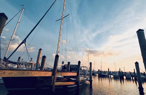 Coconut Grove Alquiler De Eote | Cozy Houseboat in Vibrant Miami with AC and WiFi
