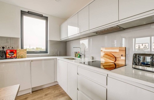 Camden Town with Primrose Hill Apartamento | Cozy in Camden Town | Balcony