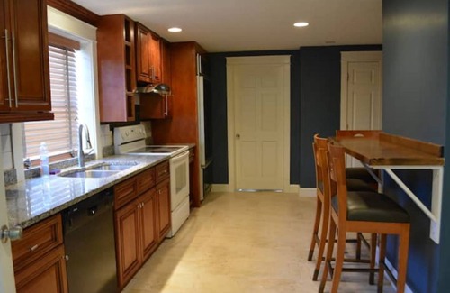Aspen Hill Casa | Cozy In-Law Studio - Near I-95, FDA, DC & VA