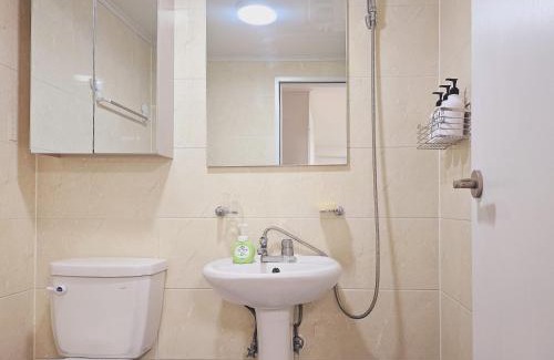 Seorim-dong Apartamento | COZY in stay 서울대벤쳐타운역 도보5분 신림 서울대