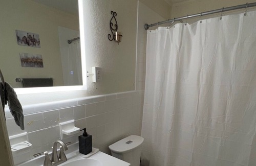 Tifton Casa | Cozy in the cul-de-sac!