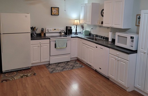 New Park Apartamento | Cozy inlaw suite/apartment in a quiet wooded setting close to York and Lancaster