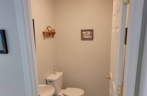 New Park Apartamento | Cozy inlaw suite/apartment in a quiet wooded setting close to York and Lancaster