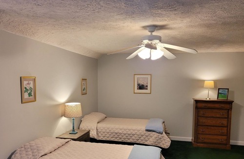 New Park Apartamento | Cozy inlaw suite/apartment in a quiet wooded setting close to York and Lancaster