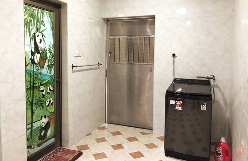 Taman Desa Tebrau Casa | Cozy Johor Bahru Home With Family Room and Unblock Balcony View