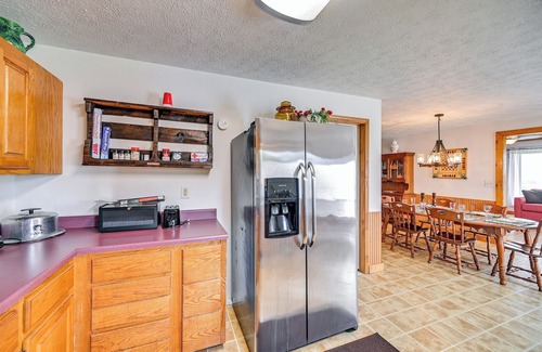 Bethelridge Casa | Cozy Kentucky Getaway w/ Panoramic Farm Views!