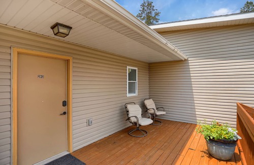 Halifax Apartamento | Cozy king apartment with luxurious amenities at Halifax Inn