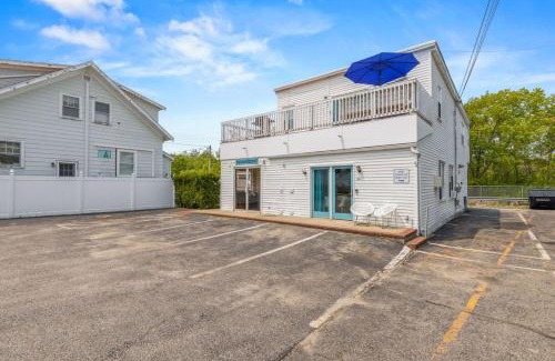 Old Orchard Beach Apartamento | Cozy King Suite Steps to the Beach (441)