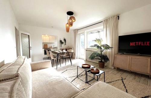 Bad Homburg v.d. Hoehe Apartamento | Cozy-Livings/ subway, parking space, balcony, kitchen