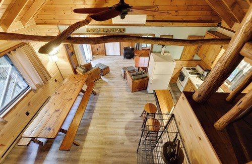 Greentown Cabina | Cozy Lake Cabin 3 with Boatdock