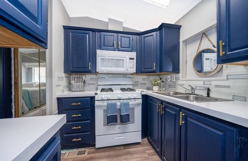 Kissimmee Cabaña | Cozy Lake Cottage - 4 miles to Disney