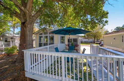 Kissimmee Cabaña | Cozy Lake Cottage - 4 miles to Disney