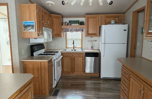 South Casco Cabaña | Cozy lake cottage with great deck, near all Point Sebago resort activities!