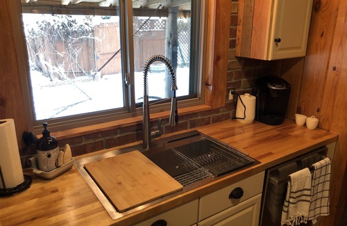 Elk Cabina | Cozy Lake Front Cabin on Chain Lake!