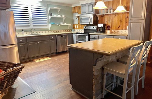 Fortson Casa | Cozy Lake Front Home with Private Boat Launch/Dock