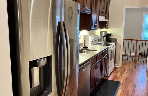 Lavonia Casa | Cozy Lake Hartwell Cabin - Beautiful dock views! Bring your boat and your pet!