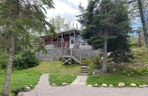 Lac du Bonnet Cabina | Cozy Lake Lac Du Bonnet Cottage getaway