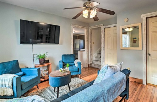 Lake Luzerne-Hadley Casa | Cozy Lake Luzerne Getaway w/ Fire Pit!