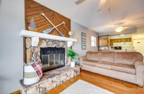 Lake Ozark Apartamento | Cozy Lake Ozark Condo Rental with Grill, Pool Access