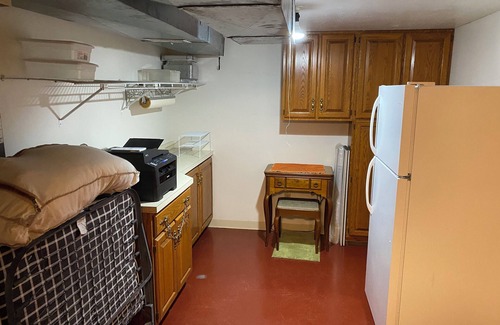 Oshkosh Casa | Cozy Lake view 3-bedroom house WiFi, AC in Oshkosh-Great spaces inside & out EAA