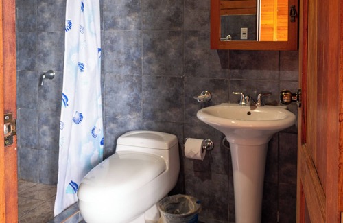 San Juan La Laguna Casa | Cozy lakefront Bungalow looking at beautiful Lake Atitlan