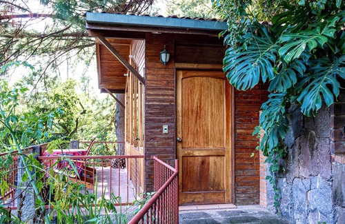 San Juan La Laguna Casa | Cozy lakefront Bungalow looking at beautiful Lake Atitlan