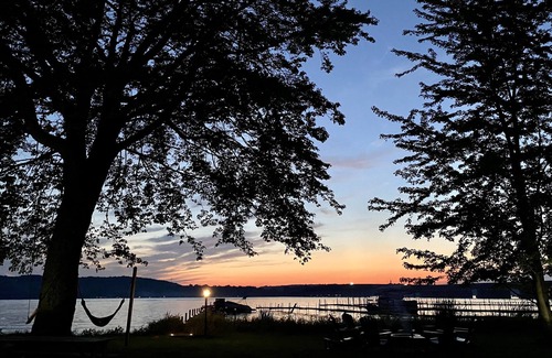 Bemus Point Cabina | Cozy lakefront cabin near Bemus Point, Lake Chautauqua