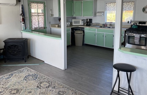 Fair Haven Cabaña | Cozy Lakefront Getaway