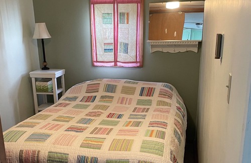 Fair Haven Cabaña | Cozy Lakefront Getaway