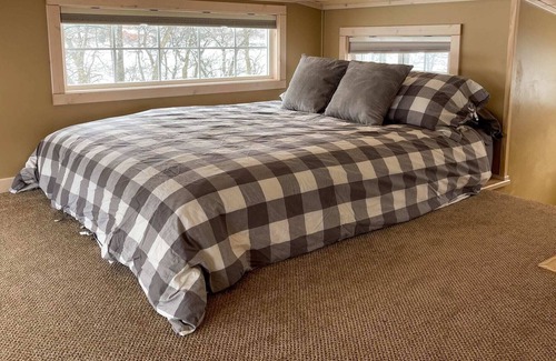 Bottineau Cabina | Cozy Lakefront Getaway on Lake Metigoshe