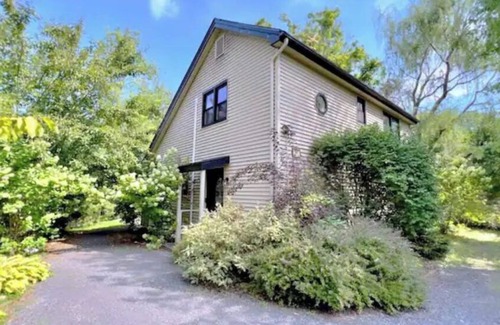 Athens Casa | Cozy Lakefront Home in Athens