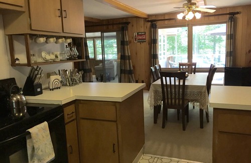 Hawley Casa | Cozy Lakefront Retiro Poconos en una comunidad privada