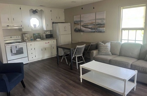 Winchester Cabina | Cozy, lakeside cabin on beautiful Tims Ford Lake