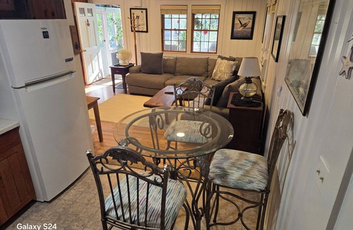Mashpee Cabaña | Cozy Lakeside Cottage Just Steps To The Beach