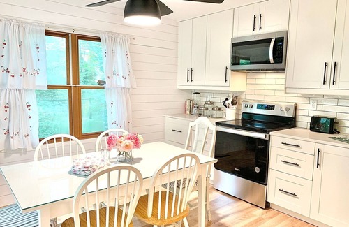 Lakeside Casa | Cozy Lakeside Cottage .... con playa privada!