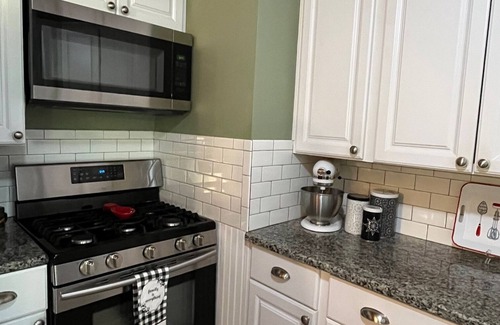 Eustis Casa | Cozy lakeside retreat in Downtown Eustis