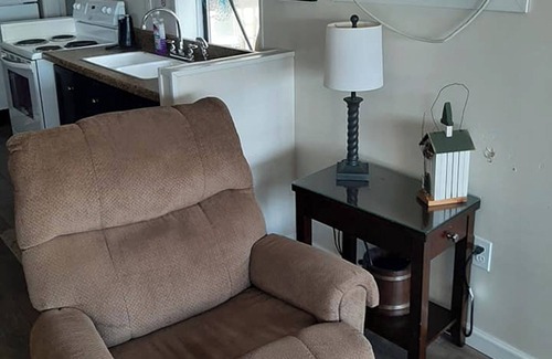 Camden Casa | Cozy Lakeview Cabin 12 for Large Groups Within a Marina