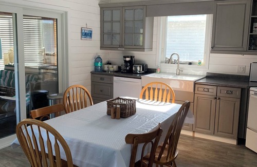 Dunnottar Casa | Cozy lakeview home on Lake Winnipeg-Pet friendly!