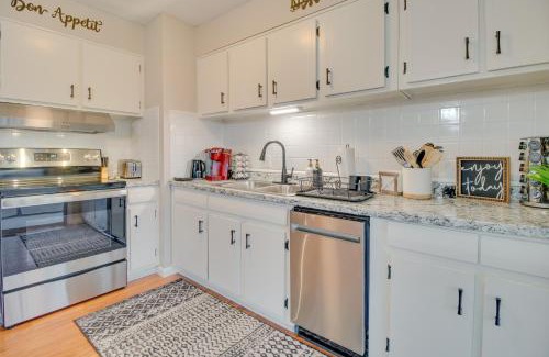 Lakeview Casa | Cozy Lakeview Retreat, Close to Bull Shoals Lake!