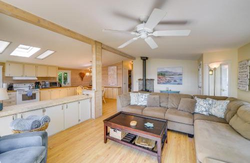 Langley Casa | Cozy Langley Retreat Water Views and Beach Access