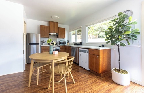 Lanikai Apartamento | Cozy Lanikai Cottage Walking Distance to the Beach-Near Shops & Restaurants