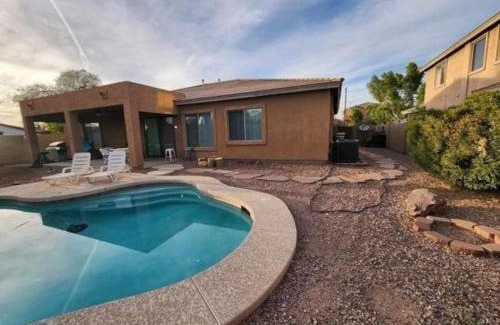 Palm Valley Casa | Cozy Latitude home with pool