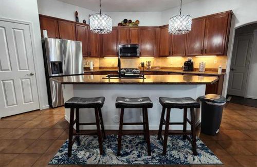 Palm Valley Casa | Cozy Latitude home with pool