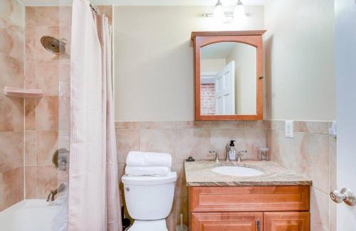 Chinatown Apartamento | Cozy LeDroit Park 2 bedroom